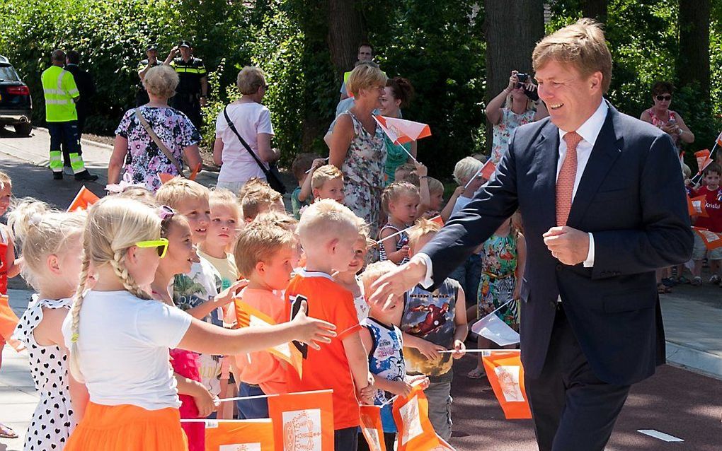 Koning Willem-Alexander komt aan in Heerde. beeld ANP