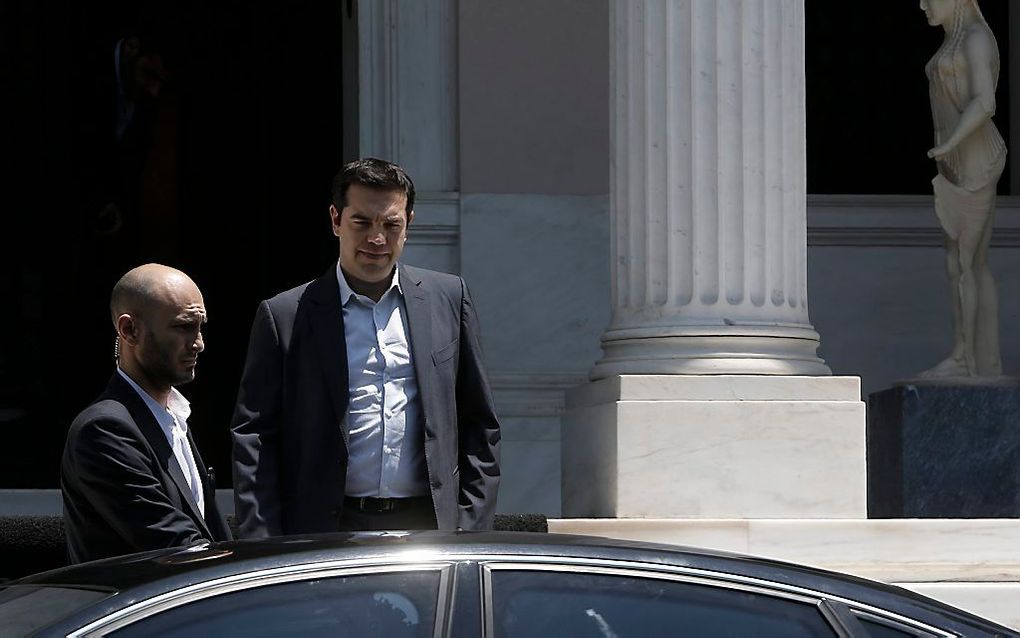 De nieuwe hervormingsvoorstellen van de Griekse regering, die donderdagavond naar eurogroepvoorzitter Jeroen Dijsselbloem zijn verstuurd, zijn uitgelekt. Daaruit blijkt dat premier Alexis Tsipras de belastingen wil verhogen en wil korten op pensioenen, in