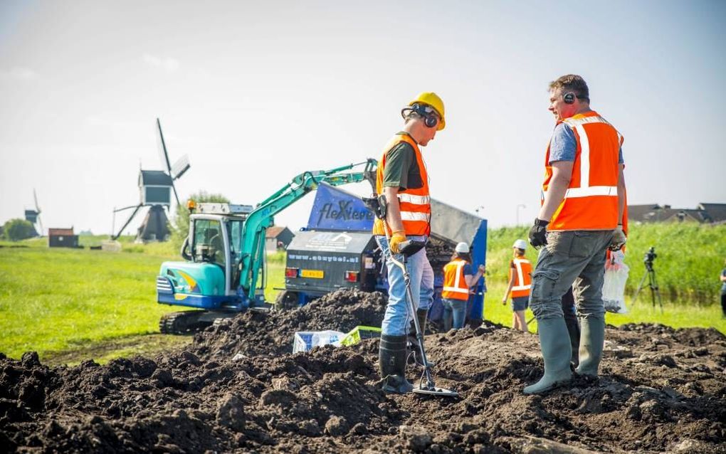 De grond in Groot-Ammers geeft eeuwoude geheimen prijs. beeld Cees van der Wal