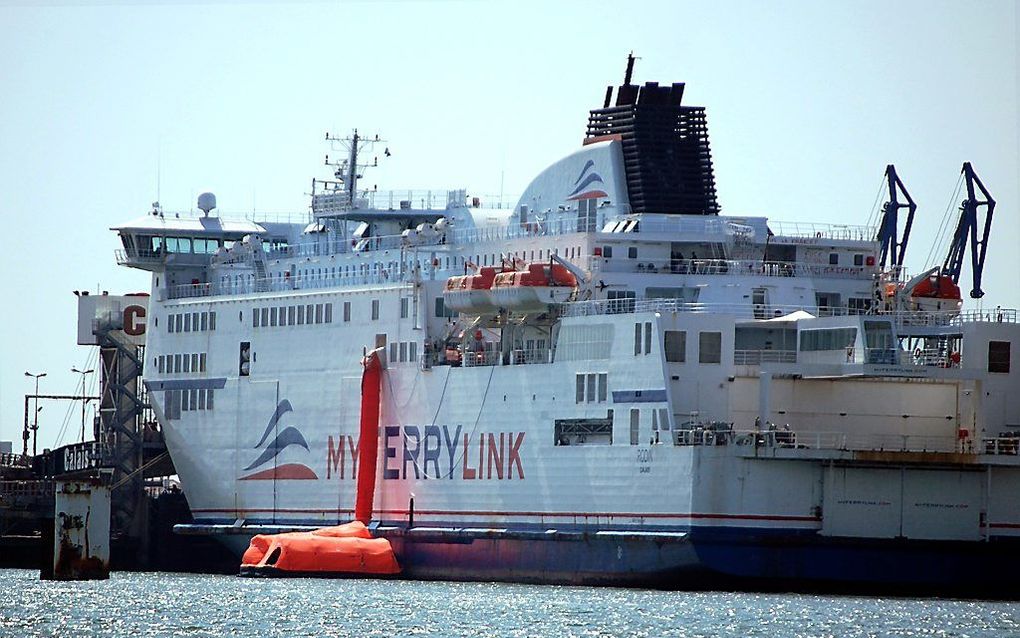 Archieffoto van een veerboot bij Calais. beeld EPA