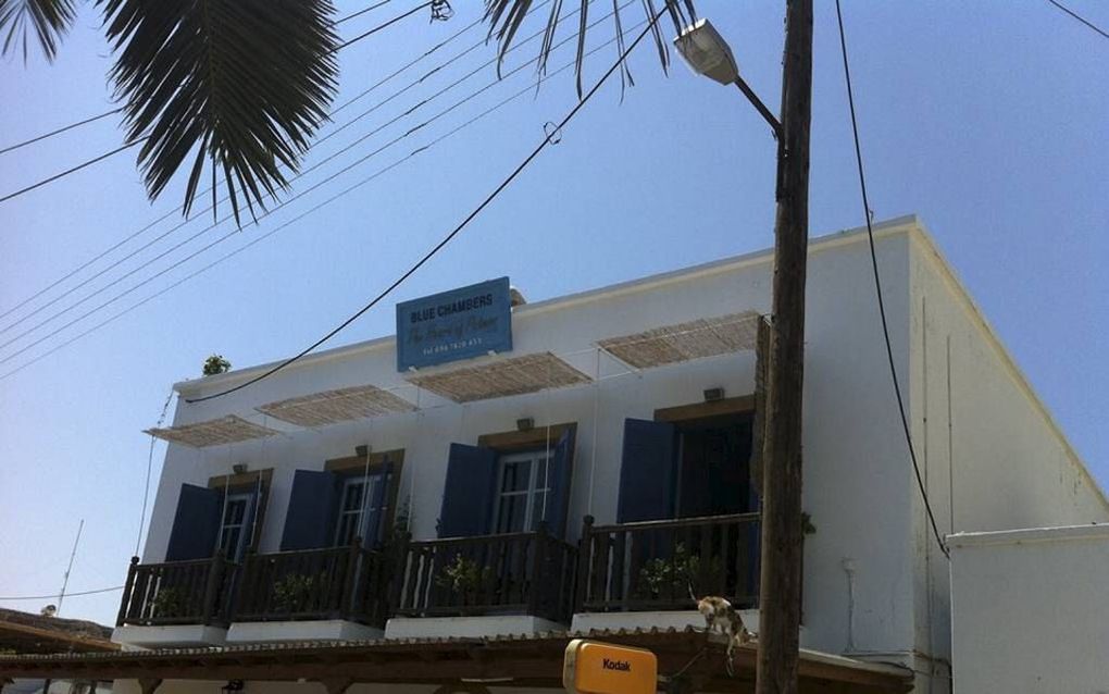 Dorien Visser probeert met haar sekte het biologische hotel Blue Chambers op het Griekse eiland Patmos uit te baten. beeld Facebook