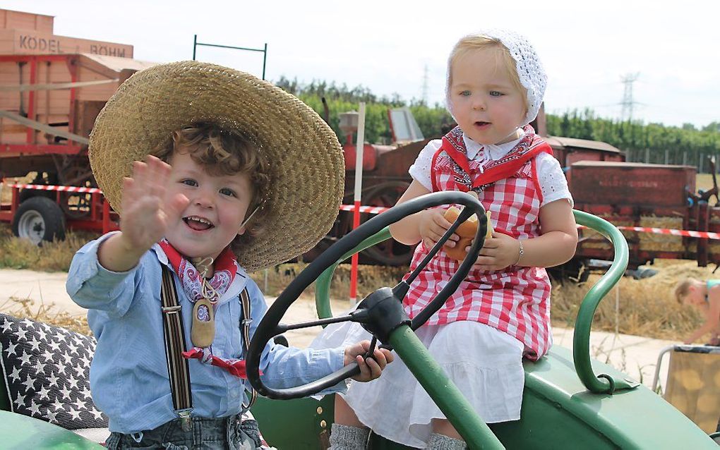 Bennie en Adeline genoten zaterdag van de jaarlijkse oogstdag in Opheusden. beeld Bernadette Baars