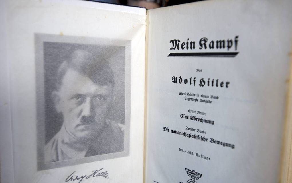 Het Duitse Institut für Zeitgeschichte gaat Mein Kampf van Hitler op de markt brengen, met wetenschappelijk commentaar erbij. Dat kan omdat het auteursrecht van de deelstaat Beieren eind dit jaar verloopt.  beeld ANP