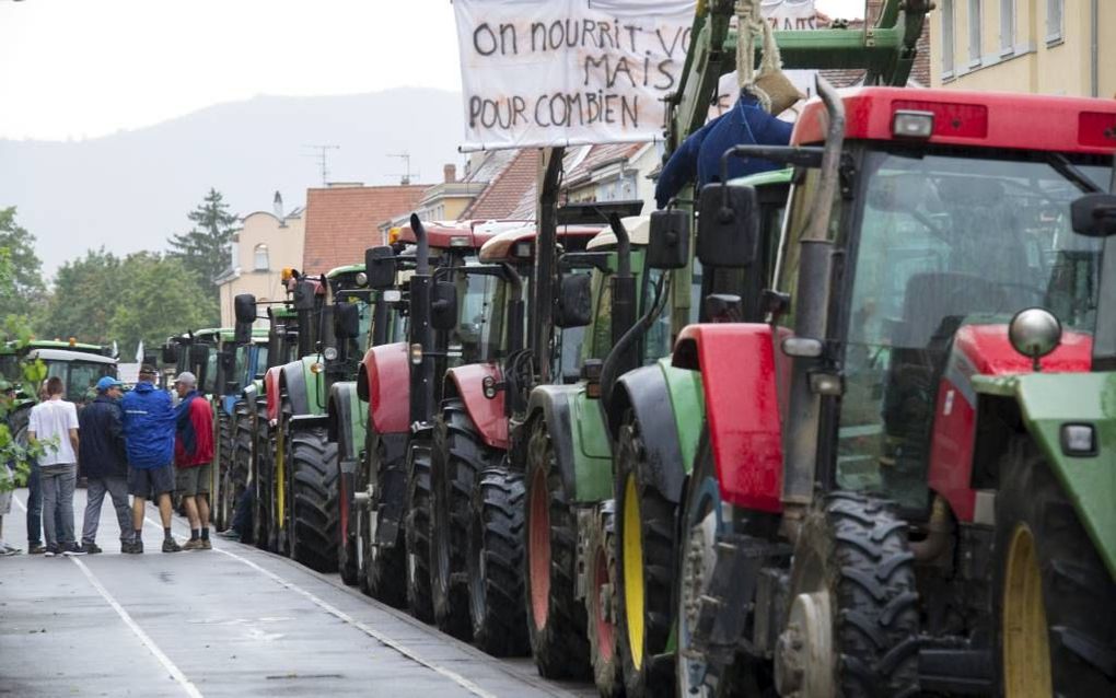 Protest van Franse boeren tegen de lage melkprijzen. beeld AFP