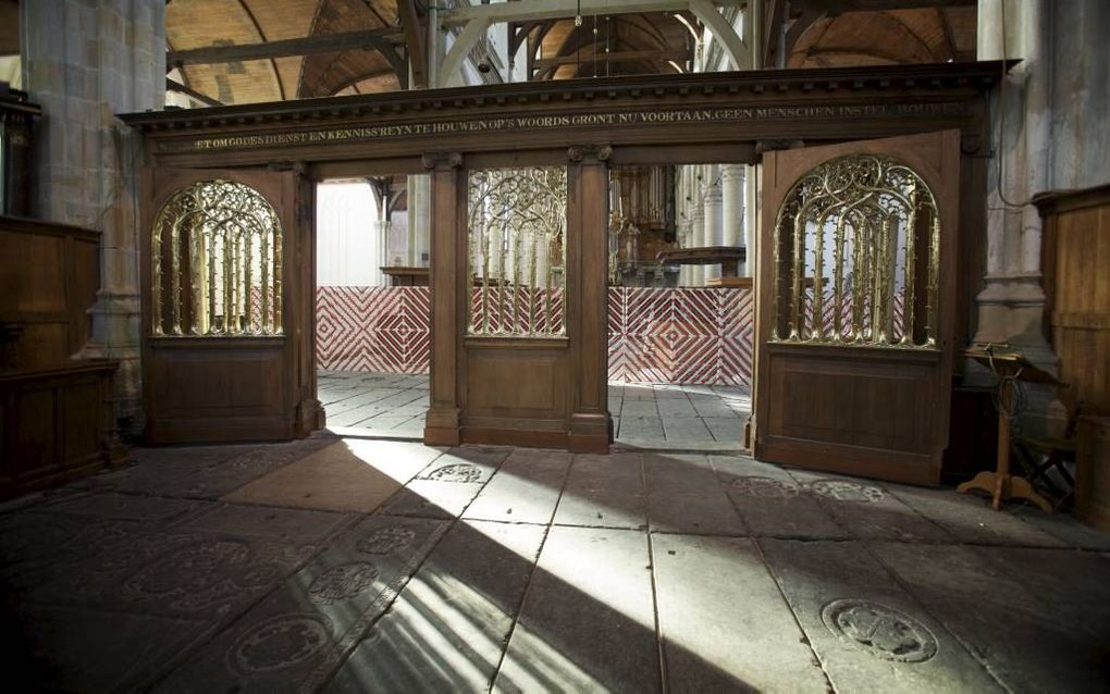 Interieur van de Oude Kerk in Amsterdam. Vanwege oorlogsdreiging werd hier op 7 oktober 1794 een bidstond gehouden, waarin ds. Viervant voorging. beeld Sjaak Verboom