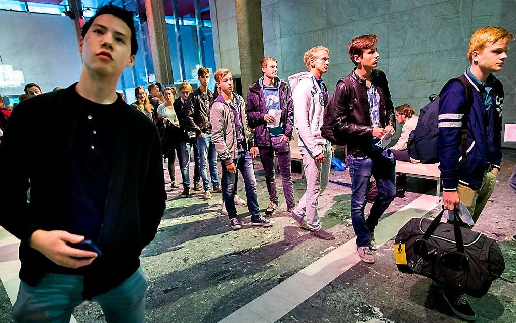 Aankomende studenten van de Erasmus Universiteit Rotterdam maken kennis met elkaar en de universiteit. Beeld ANP