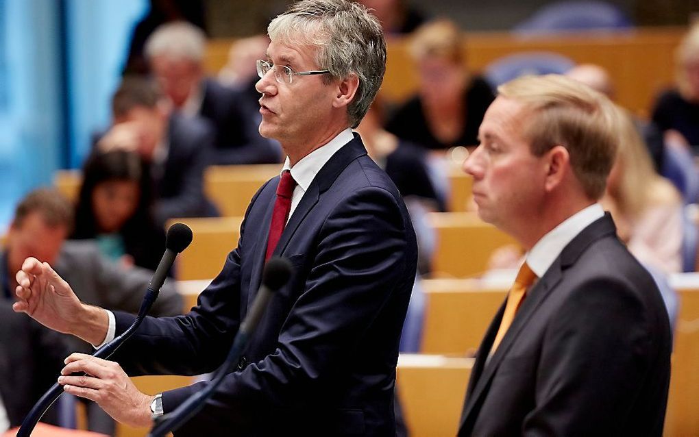 ChristenUnie-leider Arie Slob (L) en Kees van der Staaij (SGP) tijdens de Algemene Politieke Beschouwingen, die traditioneel volgen op Prinsjesdag. beeld ANP