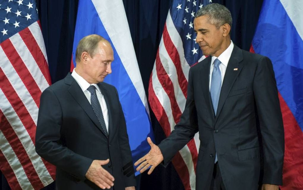 NEW YORK. De Amerikaanse president Obama (r) had maandag een ontmoeting met zijn Russische ambtgenoot Poetin. Daarbij werd vooral over de oorlog in Syrië gesproken. beeld EPA