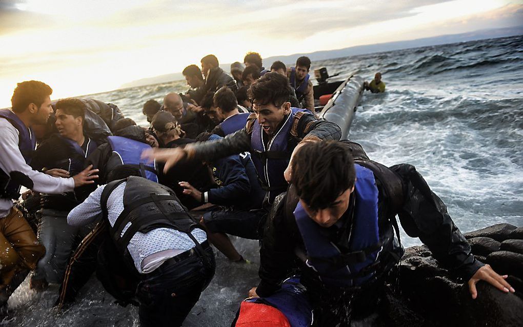 Vluchtelingen arriveren op het Griekse eiland Lesbos, beeld AFP