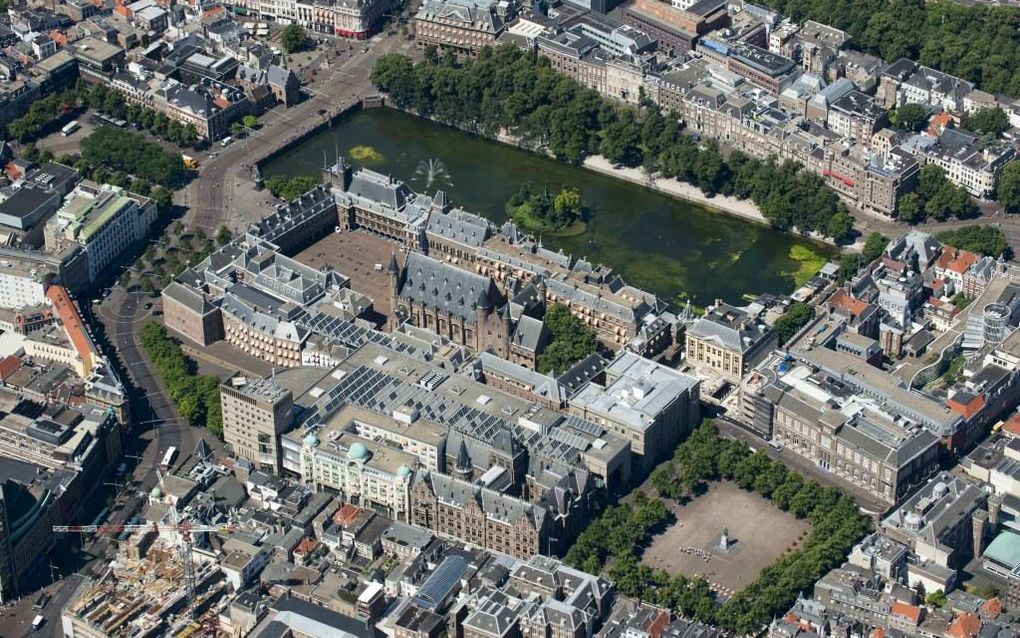 Tweede en Eerste Kamer, die zijn gehuisvest op het Binnenhof, vieren binnenkort tweehonderd jaar tweekamerstelsel. beeld Bram van de Biezen