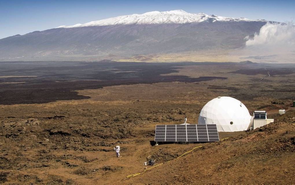 Tijdens de Mars-simulatiemissie verblijven zes 'astronauten' in een onherbergzame bergheilling in Hawaii. beeld AFP