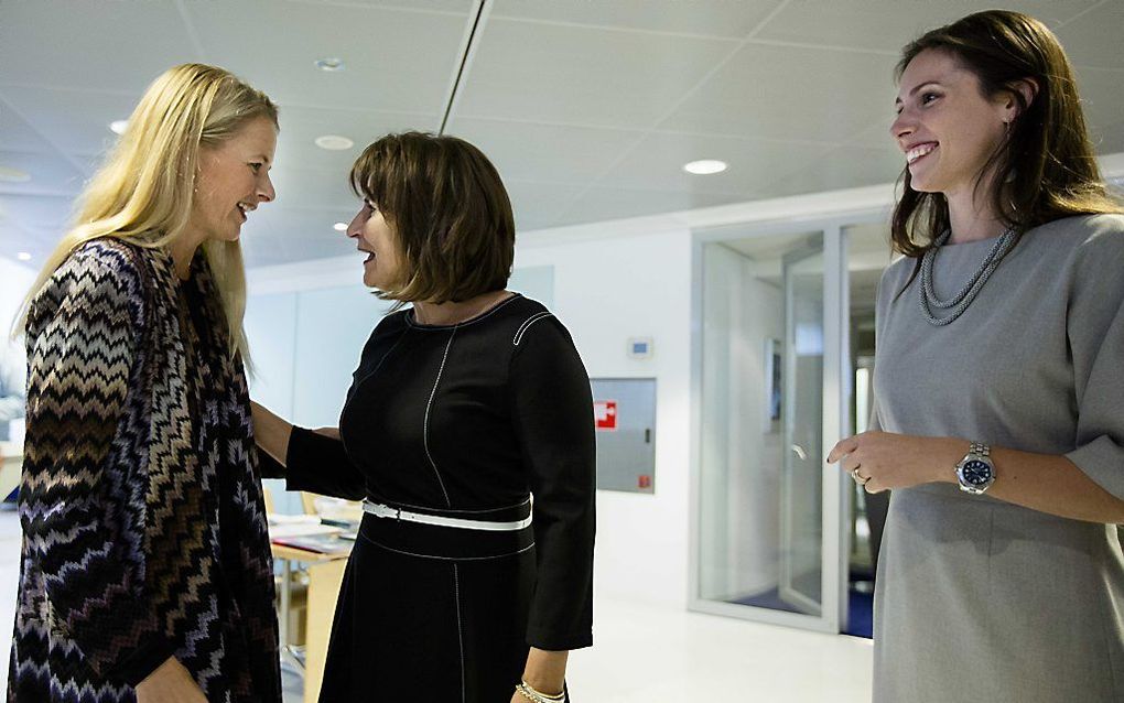 Prinses Mabel, minister Ploumen en prinses Viktória. beeld ANP