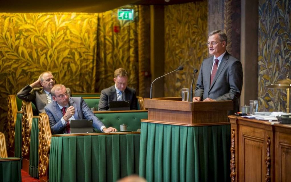 SGP-senator Schalk tijdens zijn maidenspeech in de Eerste Kamer. beeld Cees van der Wal