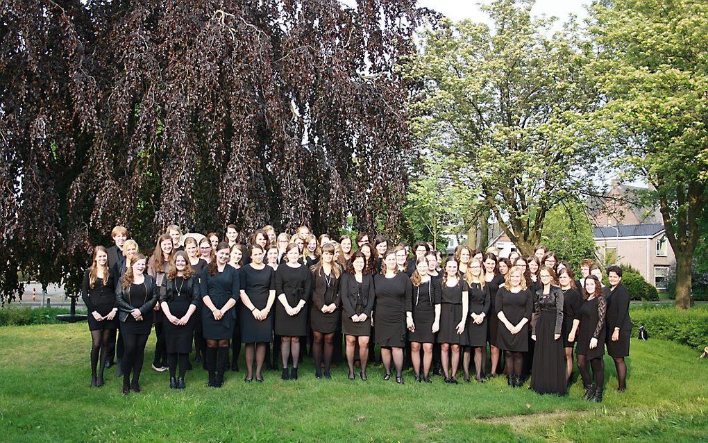 Het Young Ladies Choir Rejoice onder leiding van Wilbert Magré. beeld Rejoice