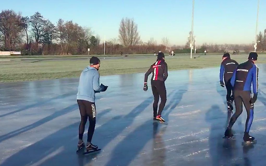 Schaatsen in Ammerstol. beeld uit video