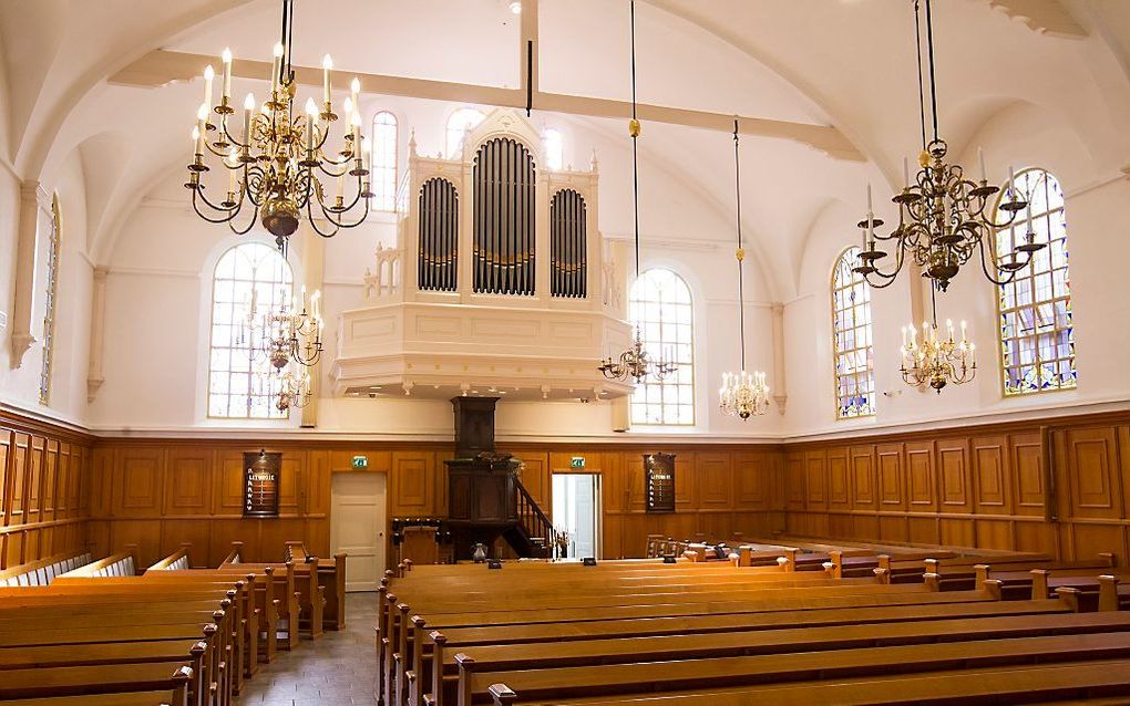 De Dorpskerk te Voorthuizen. Het orgel en de kansel. beeld Anton Dommerholt