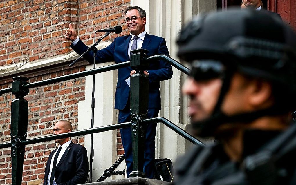 Burgemeester Jos Wienen van Haarlem sprak halverwege oktober tijdens een demonstratie als steunbetuiging voor de bedreigingen aan zijn adres. beeld ANP, Remko de Waal