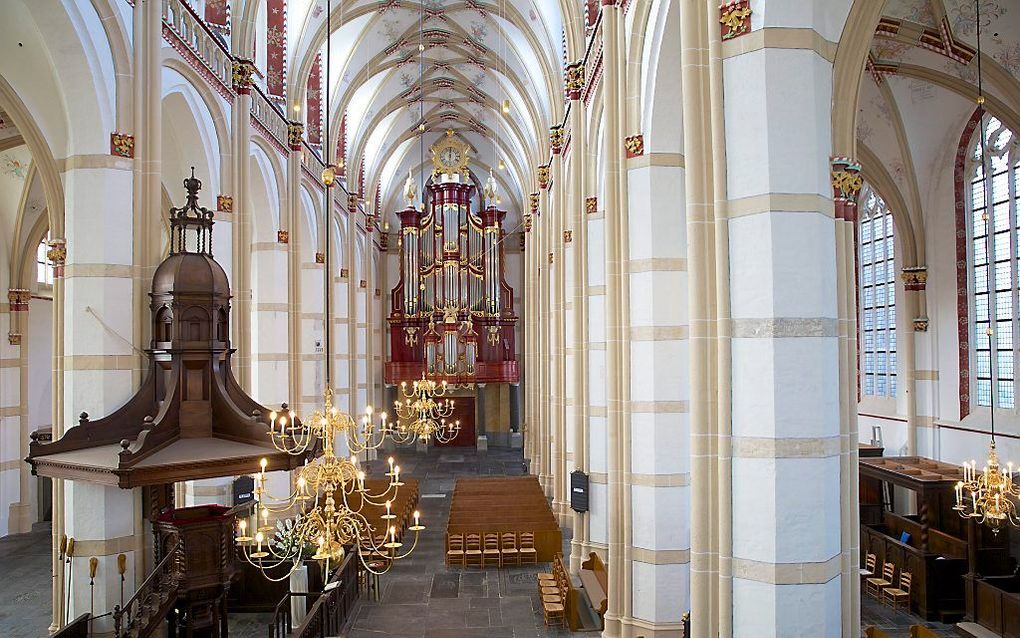 Interieur van de Maartenskerk in Zaltbommel. beeld Sjaak Verboom