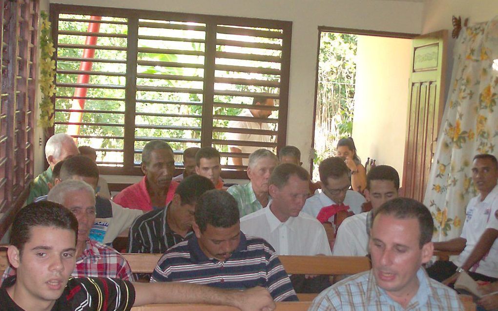 De Spaans Evangelische Zending ondersteunt 1450 Cubaanse predikanten en theologiestudenten. Op de foto: De zelfstandige gereformeerde kerk in Baracoa (Oost-Cuba). beeld SEZ