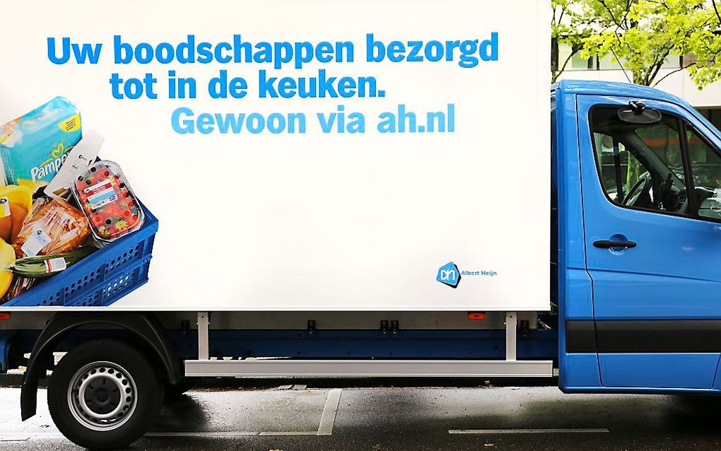 Een vrachtwagen van de bezorgservice van Albert Heijn. beeld ANP