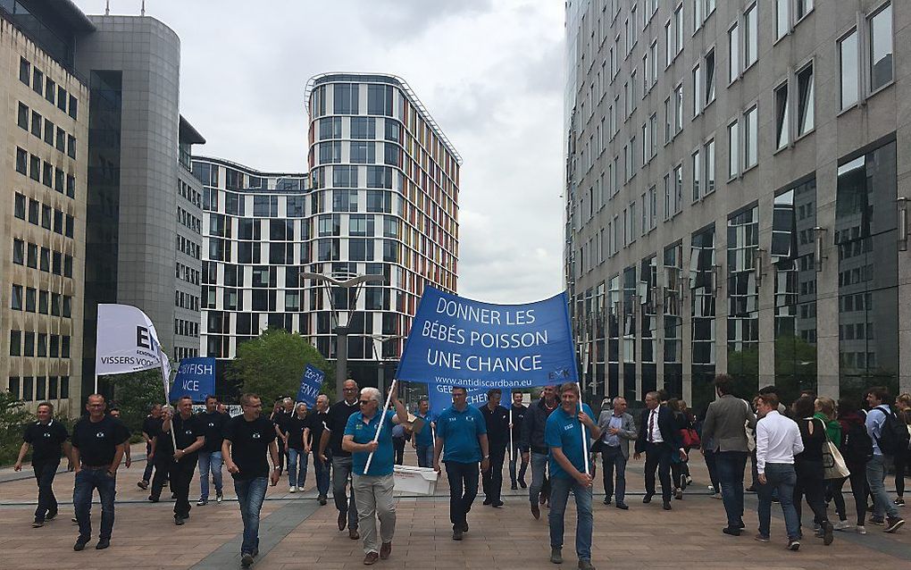 Vissers protesteren dinsdag in Brussel tegen de aanlandplicht. beeld ChristenUnie-SGP