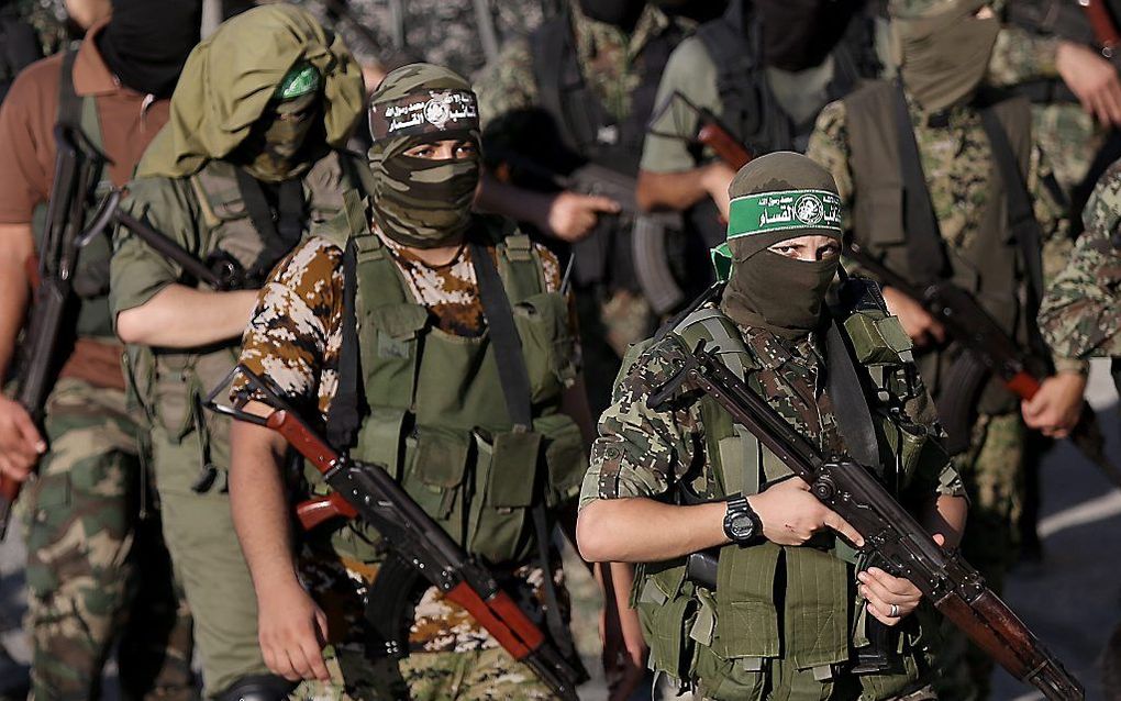 Strijders van de Ezz Al-Din Al Qassam brigade, de militaire vleugel van Hamas. beeld EPA