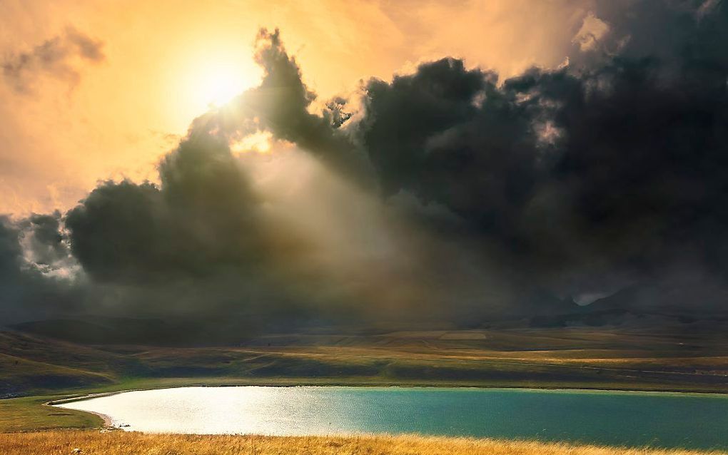 Een kwart van de respondenten geeft aan dat Genesis 1 een historisch verslag van het ontstaan van hemel en aarde biedt. beeld iStock