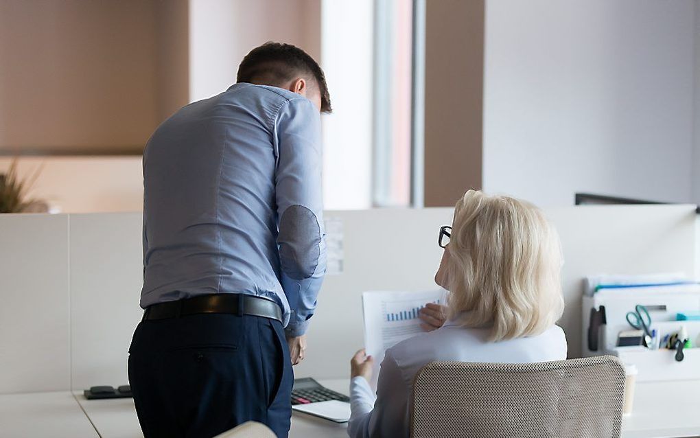 Zomaar een praatje. beeld iStock