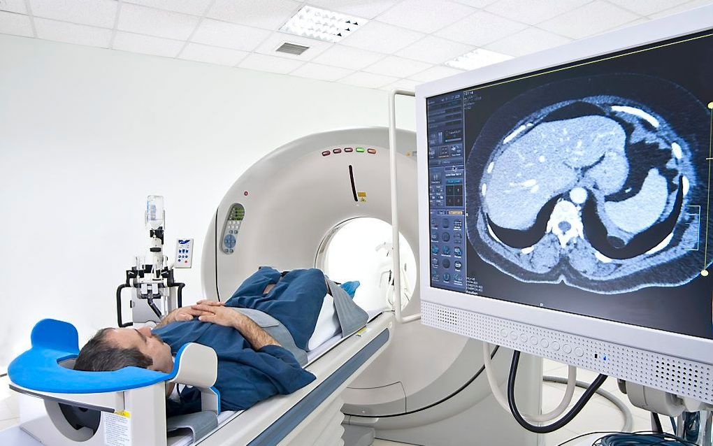 „Maar kun je ook ziek worden van dat Gadolinium (contrastmiddel bij MRI-scan, red.) in je lijf?” beeld iStock