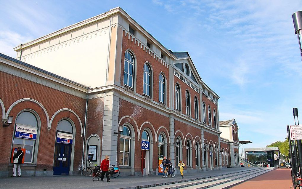 Ewald Mackay had een 's avonds laat op het station in Dordrecht een ervaring van vreugde na het missen van zijn aansluiting. beeld iStock