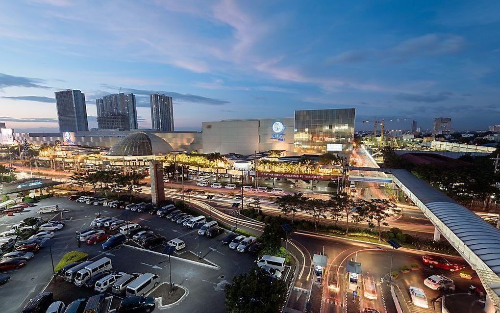 „Een interessant innovatief concept in de Filippijnen is het plaatsen van klinieken in winkelcentra (malls), zoals in Manilla.” beeld iStock