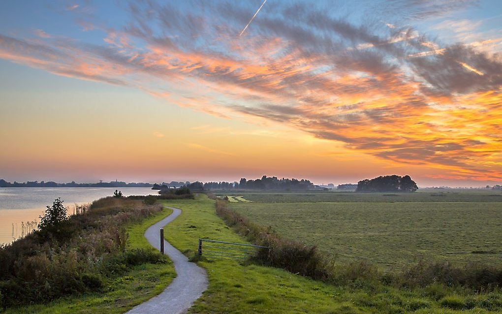 „Dat is iets dat buitenlanders vaak verbaast: hoe durven die Nederlanders te gaan wonen in land dat onder de zeespiegel ligt?” beeld iStock