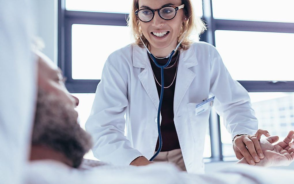 Een andere manier van kijken is nodig. Het gaat in de gezondheidszorg niet enkel om het verschil tussen ziek en gezond zijn. beeld iStock