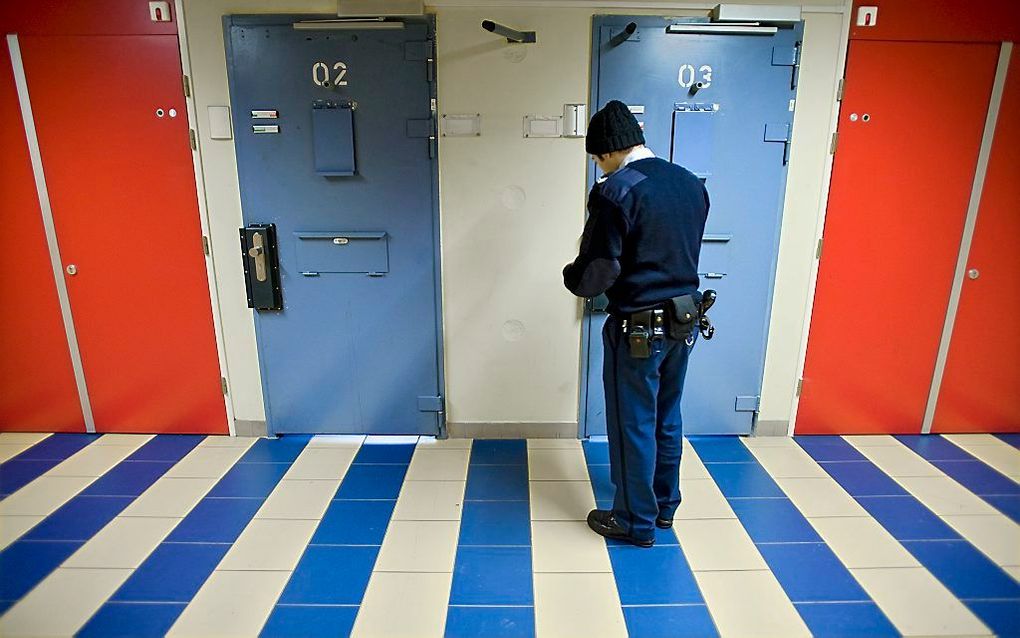 „Kabinet bezuinigt fors op gevangenissen”