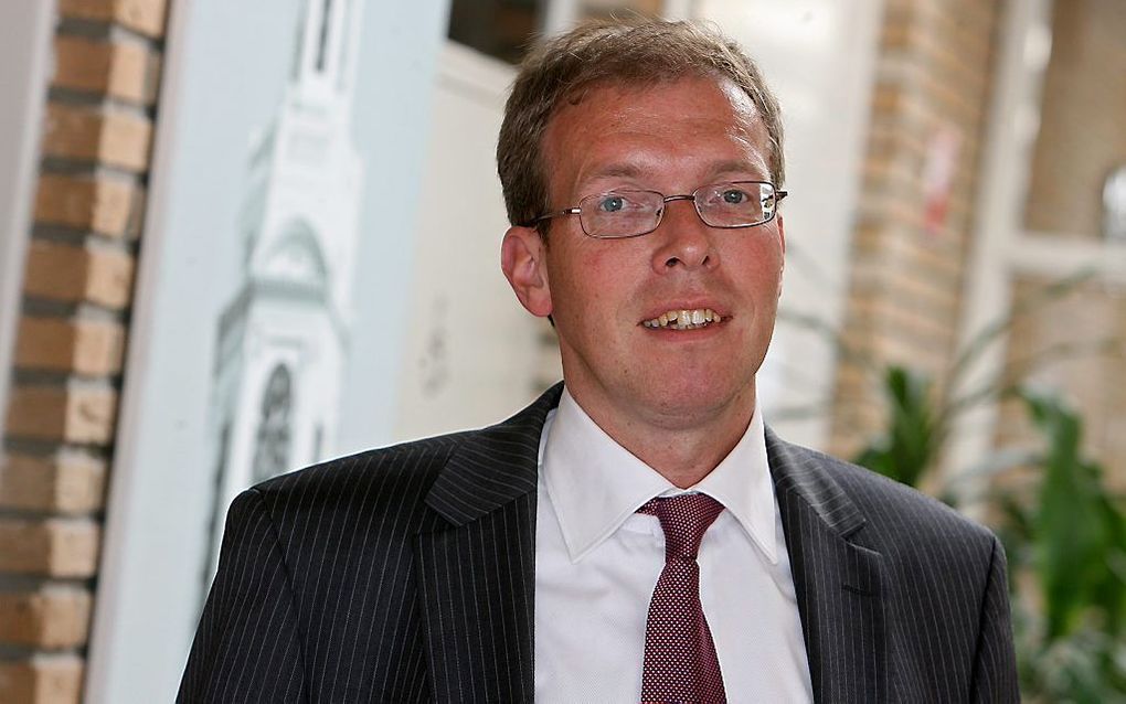 Ds. M. J. Tekelenburg neemt beroep aan naar hervormd Monster