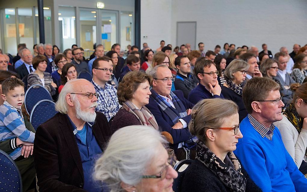 Ds Van Den Brink Hhk Ds. Van den Brink op evangelisatiedag HHK: Met argumenteren bereik je