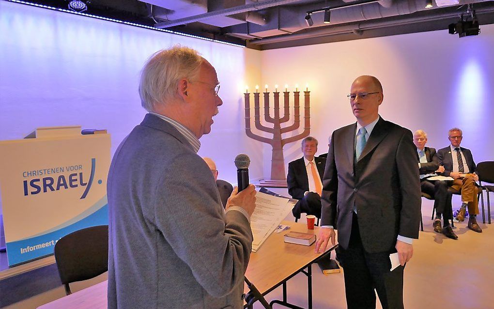 Sean van der hoff thesis picture