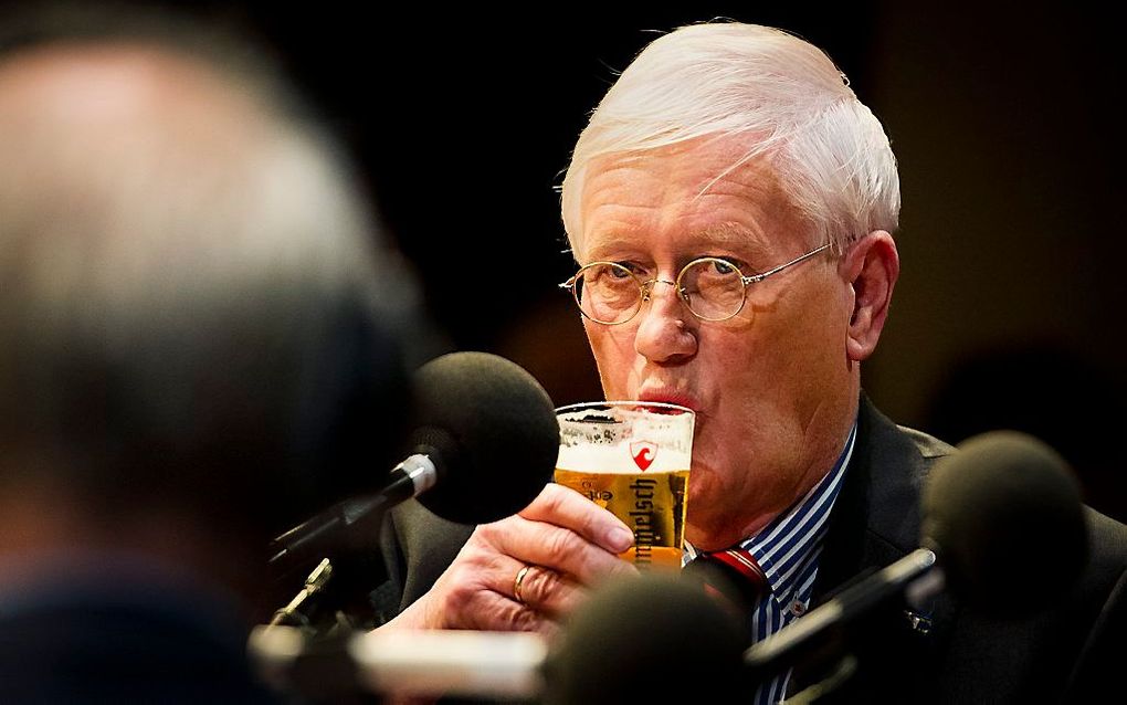 Wiegel wil helder verhaal van premier Rutte