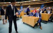Premier Rutte (links) woensdagavond tijdens het Kamerdebat over de EU-top van 29 april en over het referendum in Turkije. beeld ANP, Bart Maat