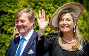 Koning Willem-Alexander en koningin Máxima, dinsdagmiddag in het Duitse Bollewick. beeld ANP