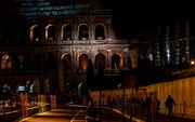 Op de zeventigste verjaardag van de Universele Verklaring van de Rechten van de Mens werd de tekst van het eerste artikel geprojecteerd op het Colosseum in Rome. beeld Filippo Monteforte, AFP