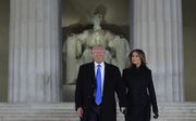 Donald Trump en zijn vrouw Melania arriveerden donderdagavond in Washington op een concert dat ter gelegenheid van zijn inauguratie als president werd gehouden.  beeld  AFP,  Mandel Ngan