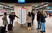 „Vanaf 2018 mag er in Amsterdamse metrostations geen reclame voor ongezonde snacks meer worden gemaakt. Durf dan ook eens reclame voor vreemdgaan aan te pakken. Doe niet alsof porno normaal is en vrije seks geen kwaad kan!” beeld ANP, Evert Elzinga