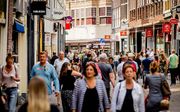 HAARLEM. Winkelstraat in Haarlem. In deze plaats stegen de parkeertarieven de laatste vijf jaar met 53 procent. beeld ANP, Remko de Waal