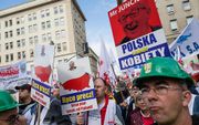Critici van de EU demonstreren in Polen. beeld AFP, Wojtek RADWANSKI