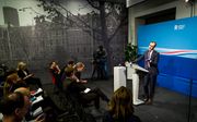 Minister Eric Wiebes, Economische Zaken en Klimaat, tijdens een persconferentie in Nieuwspoort waar hij het besluit van het kabinet over de gaswinning in Groningen toelicht. beeld ANP