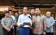 De Indonesische president Widodo tijdens een persconferentie in mei na een serie bomaanslagen op christelijke kerken. Beeld AFP, Rusman Jhony