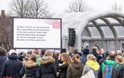 „In december was er in Den Haag een anti-abortusdemonstratie. Duizenden liepen mee. De media gaven geen aandacht aan dit achterhoedegevecht, enkele uitzonderingen daar gelaten.” beeld André Dorst