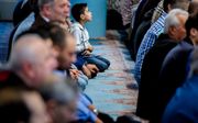 Moslims vorig jaar bij het ochtendgebed in een moskee in Rotterdam ter afsluiting van de vastenmaand ramadan. beeld ANP, Bart Maat