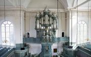 Tijdens zijn orgel-Elfstedentocht op 18 augustus bespeelt Liuwe Tamminga onder andere het Hinszorgel in de Grote Kerk te Harlingen (16:45 uur). beeld Sjaak Verboom